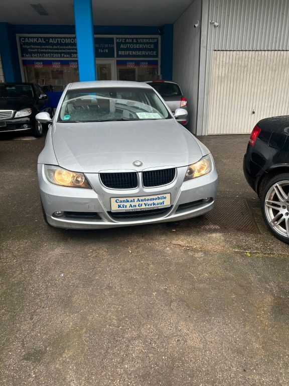 Silber Gebraucht 2007 BMW 320 Limousine | 2.200 € (Superpreis) - Bild 1/4