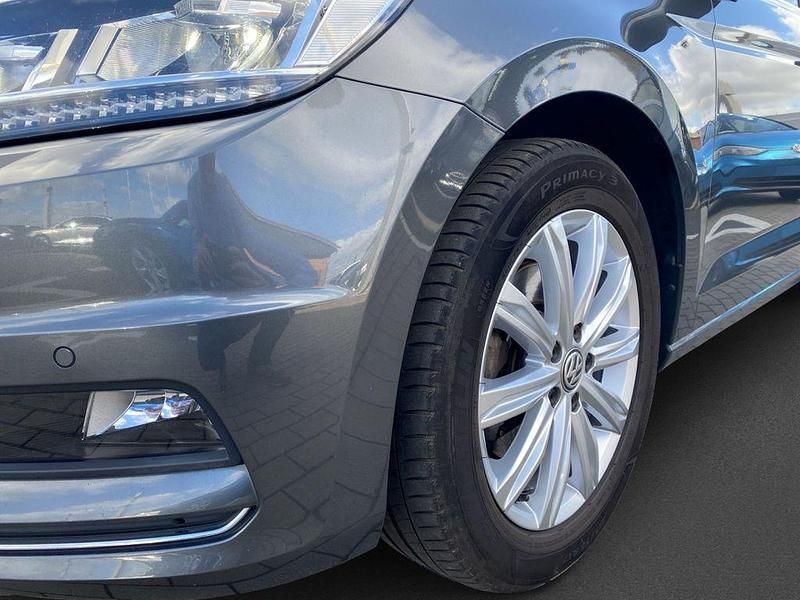 Gebraucht VW Touran Highline 150 PS (110 kW) 2017 Grau Van / Kleinbus