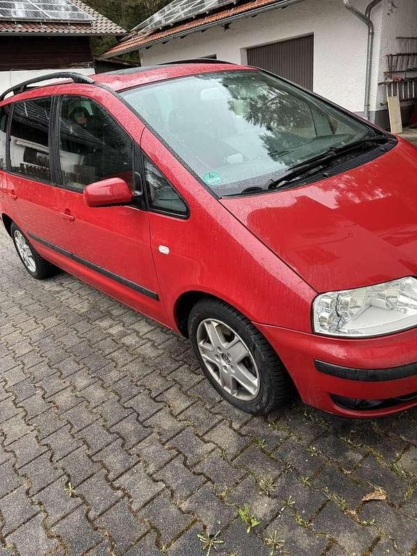 Gebraucht VW Sharan 204 PS (150 kW) 2002 Rot Van / Kleinbus