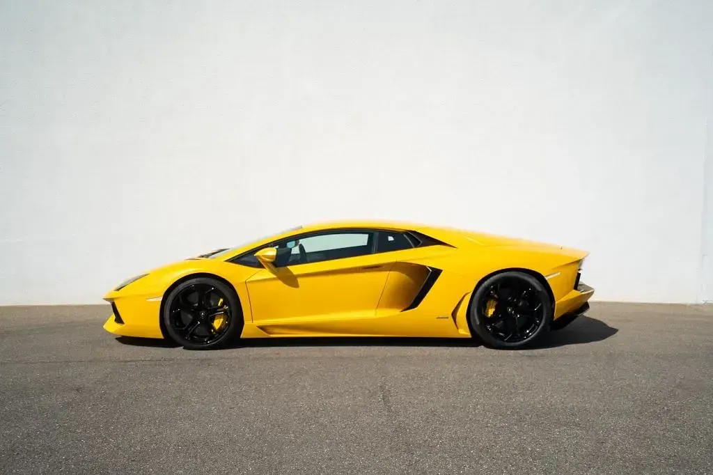 Usata Lamborghini Aventador 700 CV (514 kW) 2012 Giallo Coupé