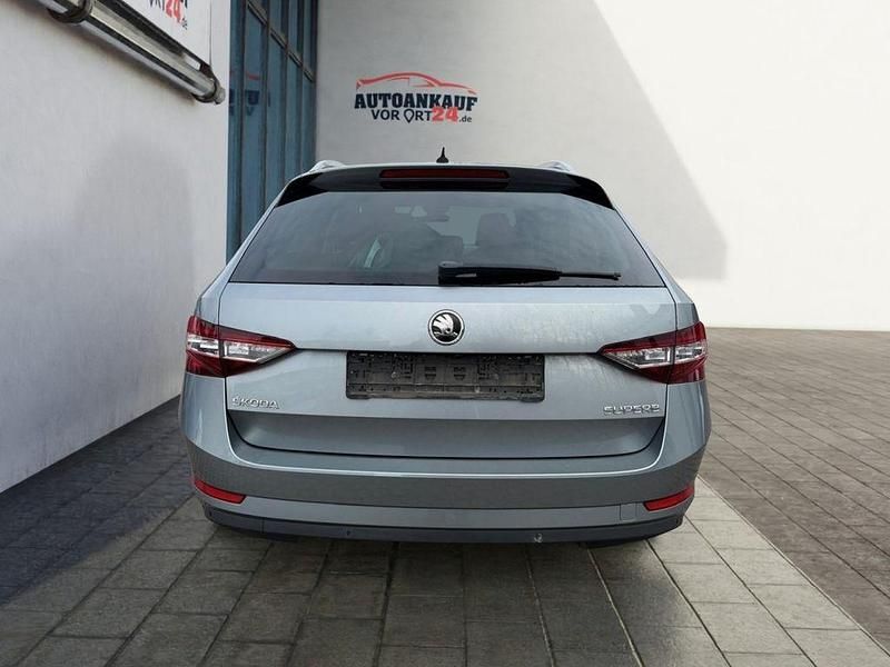 Gebraucht Skoda Superb Style 150 PS (110 kW) 2018 Grau Kombi