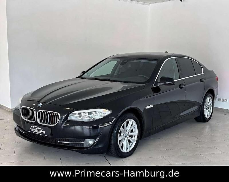 Schwarz Gebraucht 2012 BMW 520 M Sport Limousine | 13.490 € (Fairer Preis) - Bild 1/4
