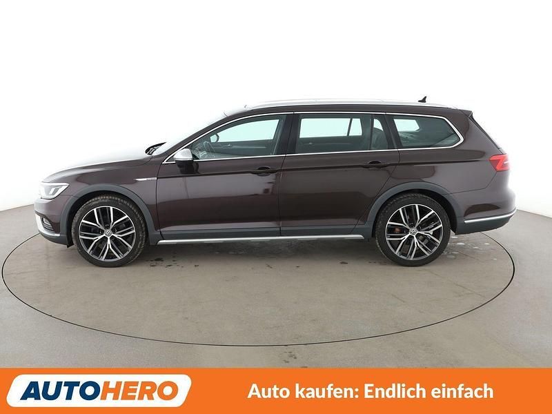 Gebraucht VW Passat Alltrack 190 PS (139 kW) 2018 Violet Kombi