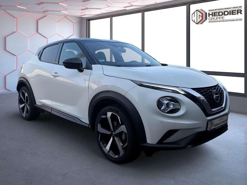 Gebraucht Nissan Juke Tekna 114 PS (83 kW) 2022 Pearl white/black m SUV