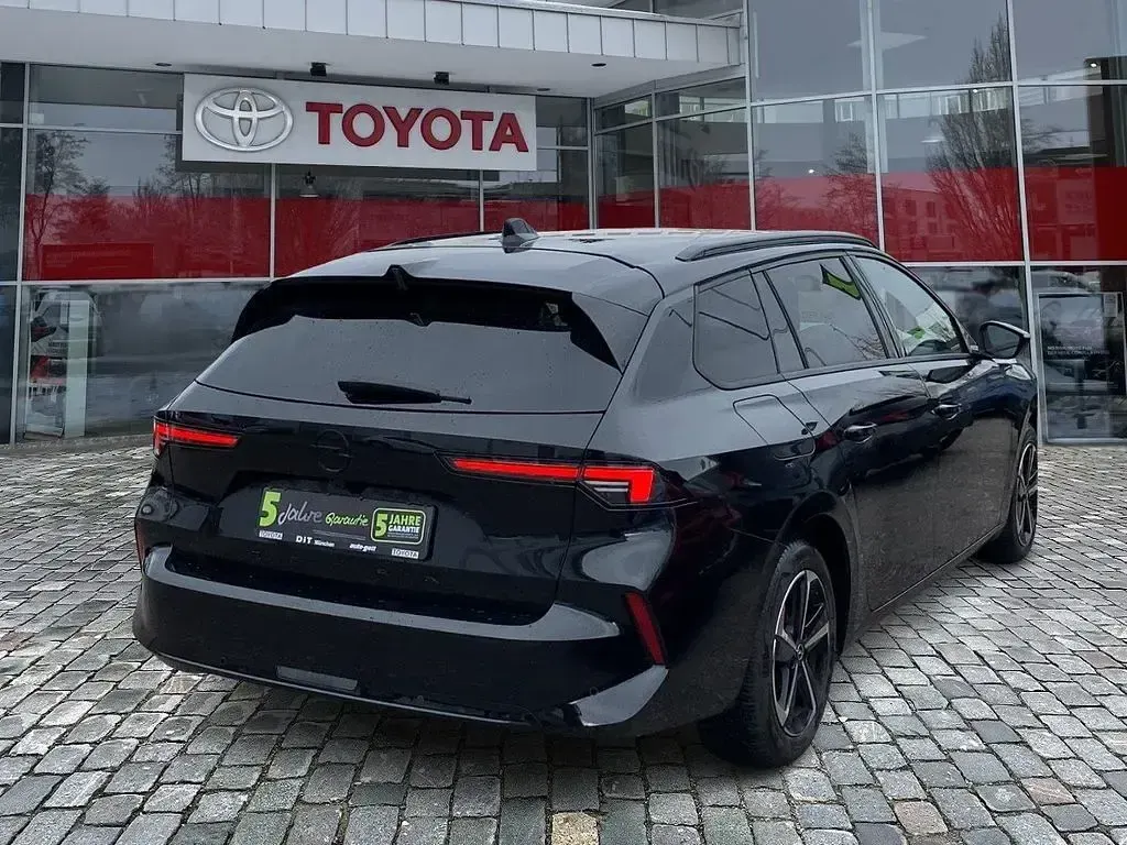 Gebraucht Opel Astra 131 PS (96 kW) 2025 Schwarz Kleinwagen