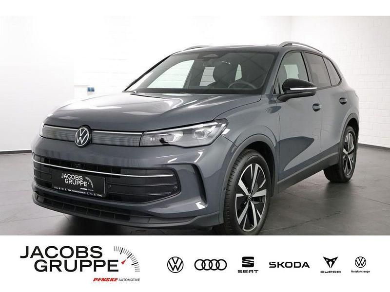 Grau Gebraucht 2024 VW Tiguan Goal SUV | 41.770 € (Superpreis) - Bild 1/4