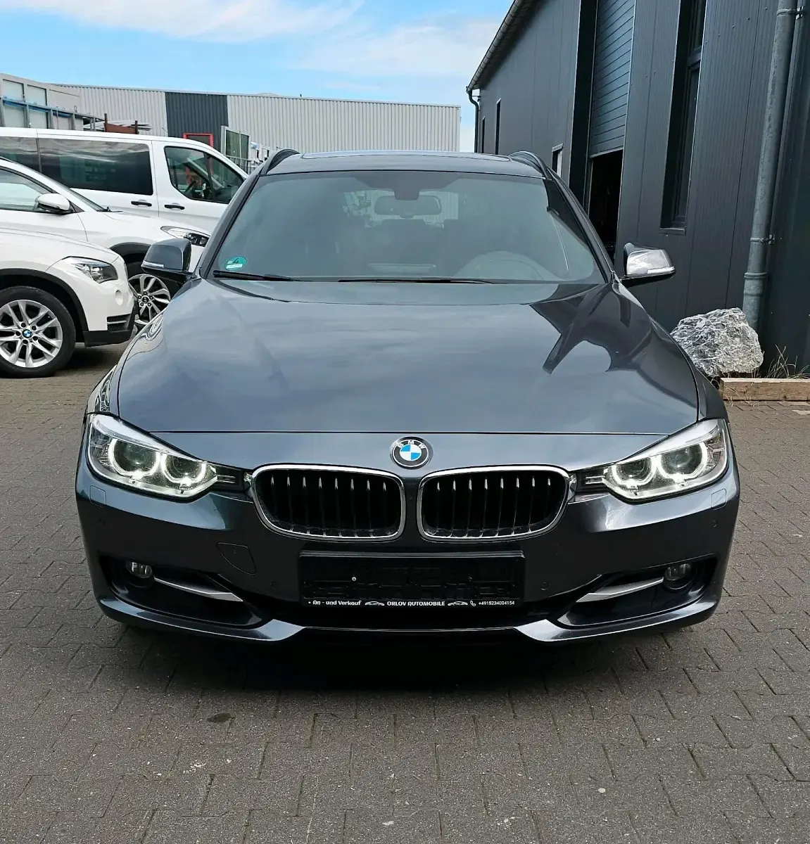 Gebraucht BMW 330 Sport Line 286 PS (210 kW) 2013 Mineralgrau metallic Kombi