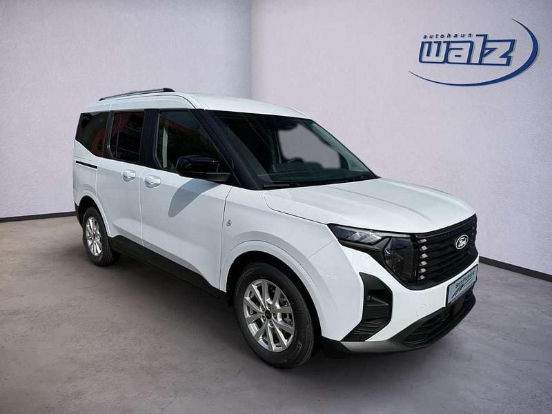 Gebraucht Ford Tourneo Courier Titanium 125 PS (91 kW) 2024 Frostweiß Van / Kleinbus