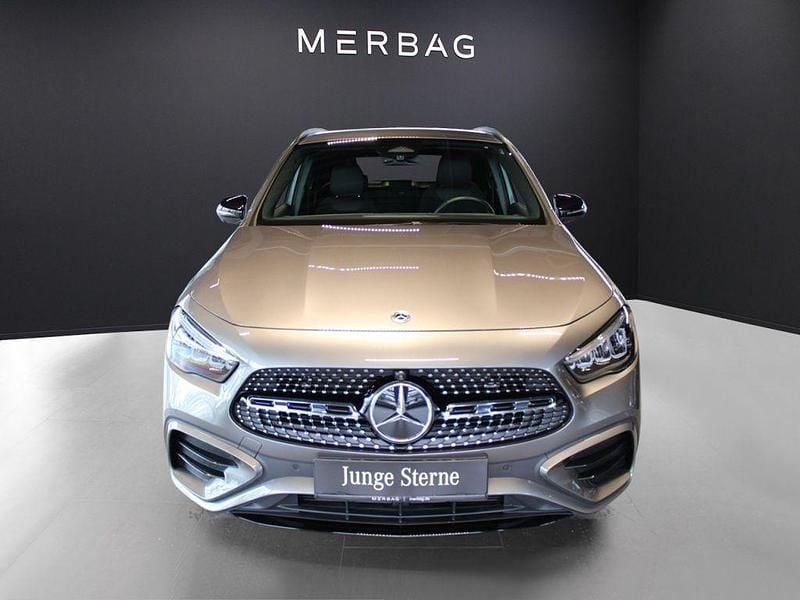 Gebraucht Mercedes GLA220 AMG 190 PS (139 kW) 2024 Metalliclack mountaingrau SUV