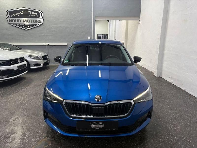 Gebraucht Skoda Scala Ambition 116 PS (85 kW) 2019 Blau Kleinwagen