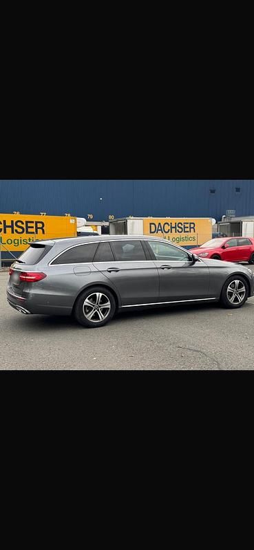 Brugt Mercedes E220 194 HK (142 kW) 2019 Grå Stationcar