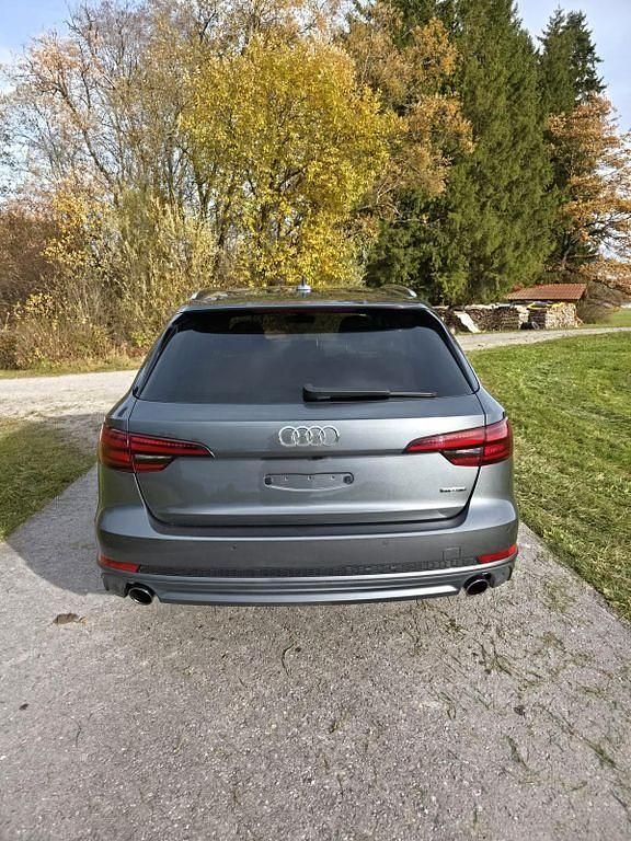 Second-hand Audi A4 Sport 252 CP (185 kW) 2018 Gri Berlinǎ