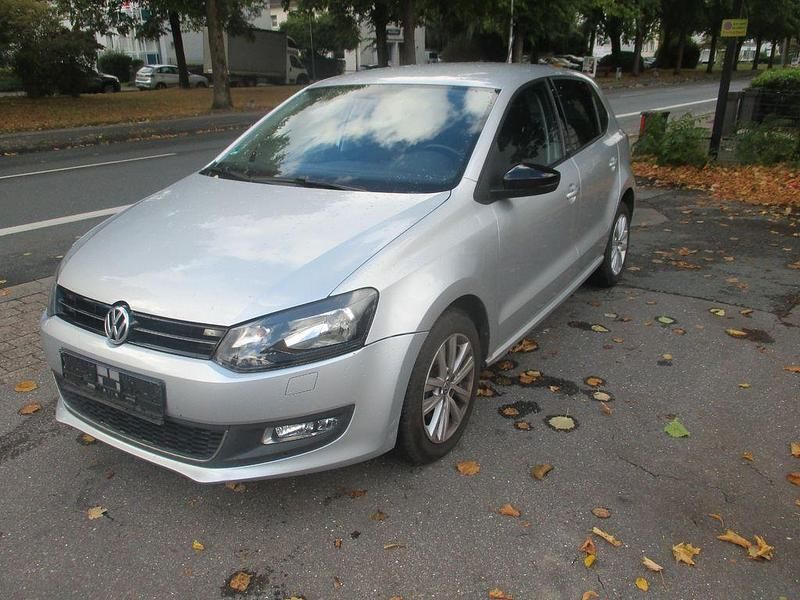 Silber Gebraucht 2011 VW Polo Style Limousine | 4.450 € (Guter Preis) - Bild 1/4