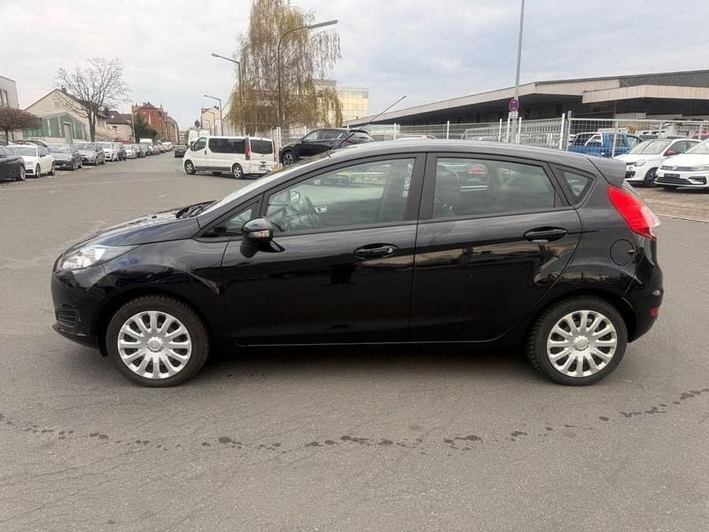 Gebraucht Ford Fiesta 101 PS (74 kW) 2014 Schwarz Kleinwagen