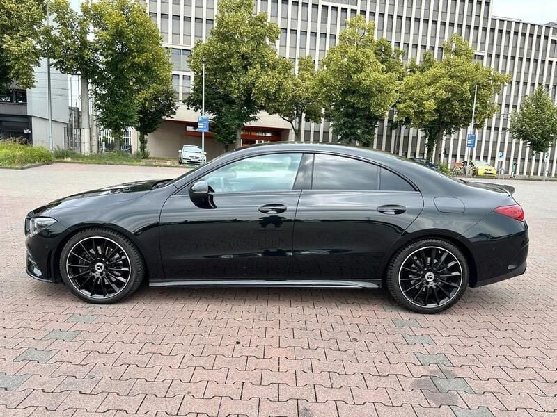 Schwarz Gebraucht 2020 Mercedes CLA200 AMG line Coupé | 28.300 € (Guter Preis) - Bild 1/4