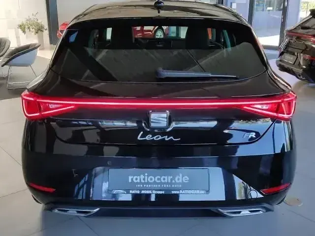 Gebraucht Seat Leon FR 150 PS (110 kW) 2023 Schwarz Limousine