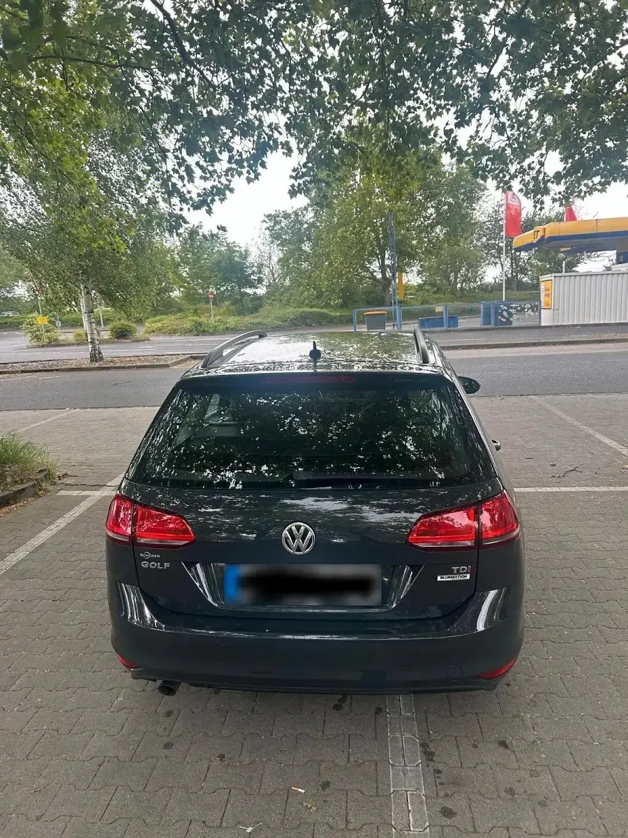 Second-hand VW Golf VII Trendline 115 CP (84 kW) 2017 Gri Break