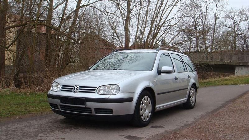 Gebraucht VW Golf IV Edition 101 PS (74 kW) 2000 Silber Kombi