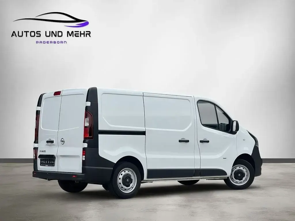 Gebraucht Opel Vivaro 120 PS (88 kW) 2018 Weiß Van / Kleinbus