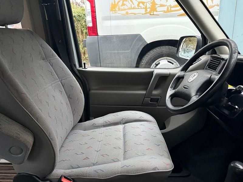 Second-hand VW T4 102 CP (75 kW) 2001 Argintiu Van