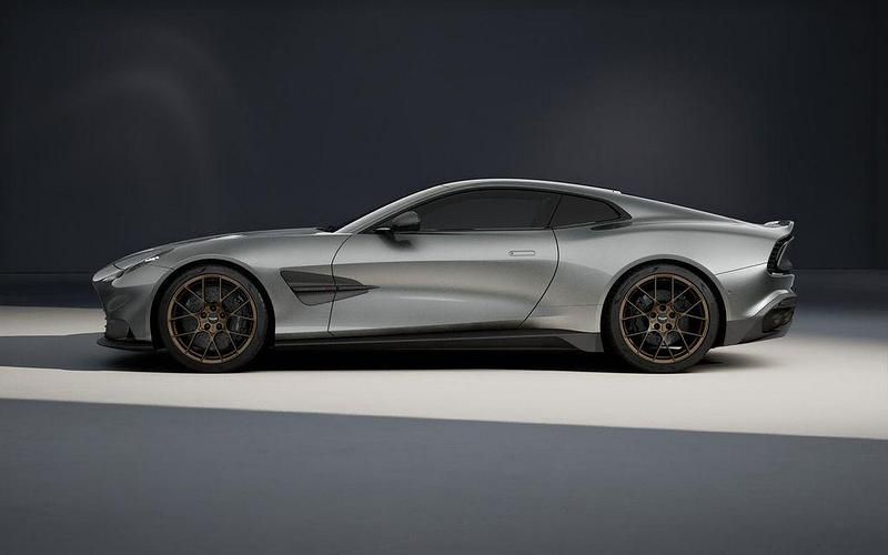 Gebraucht Aston Martin Vanquish 832 PS (611 kW) 2024 Silber Coupé