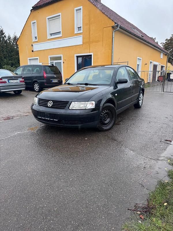 Gebraucht 2000 VW Passat Limousine | 750 € (Guter Preis) - Bild 1/4