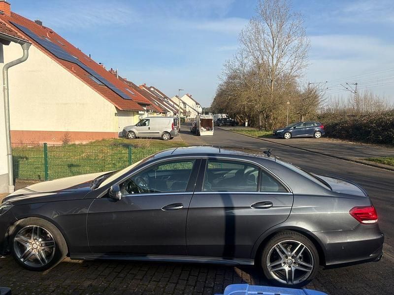 Gebraucht Mercedes E400 Edition 333 PS (244 kW) 2015 Grau Limousine