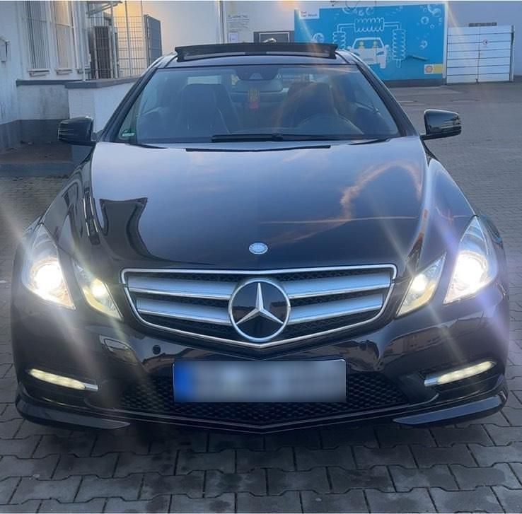 Gebraucht Mercedes E350 AMG 306 PS (225 kW) 2012 Schwarz Coupé