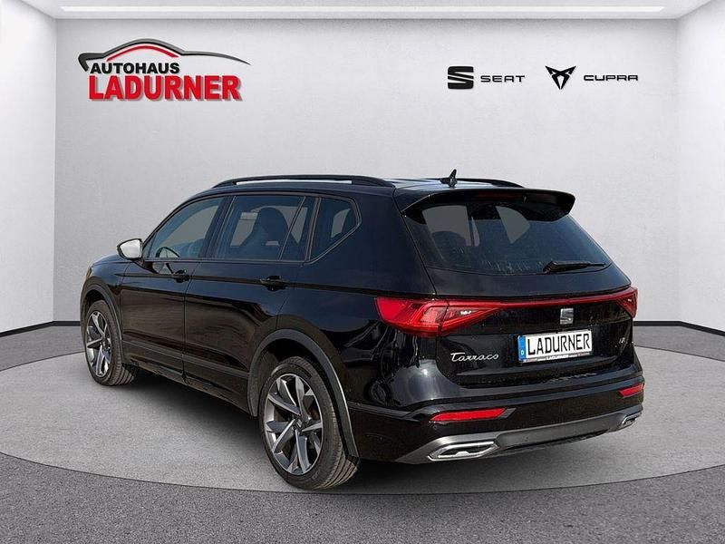 Gebraucht Seat Tarraco FR 150 PS (110 kW) 2024 "deep" schwarz perleffekt SUV