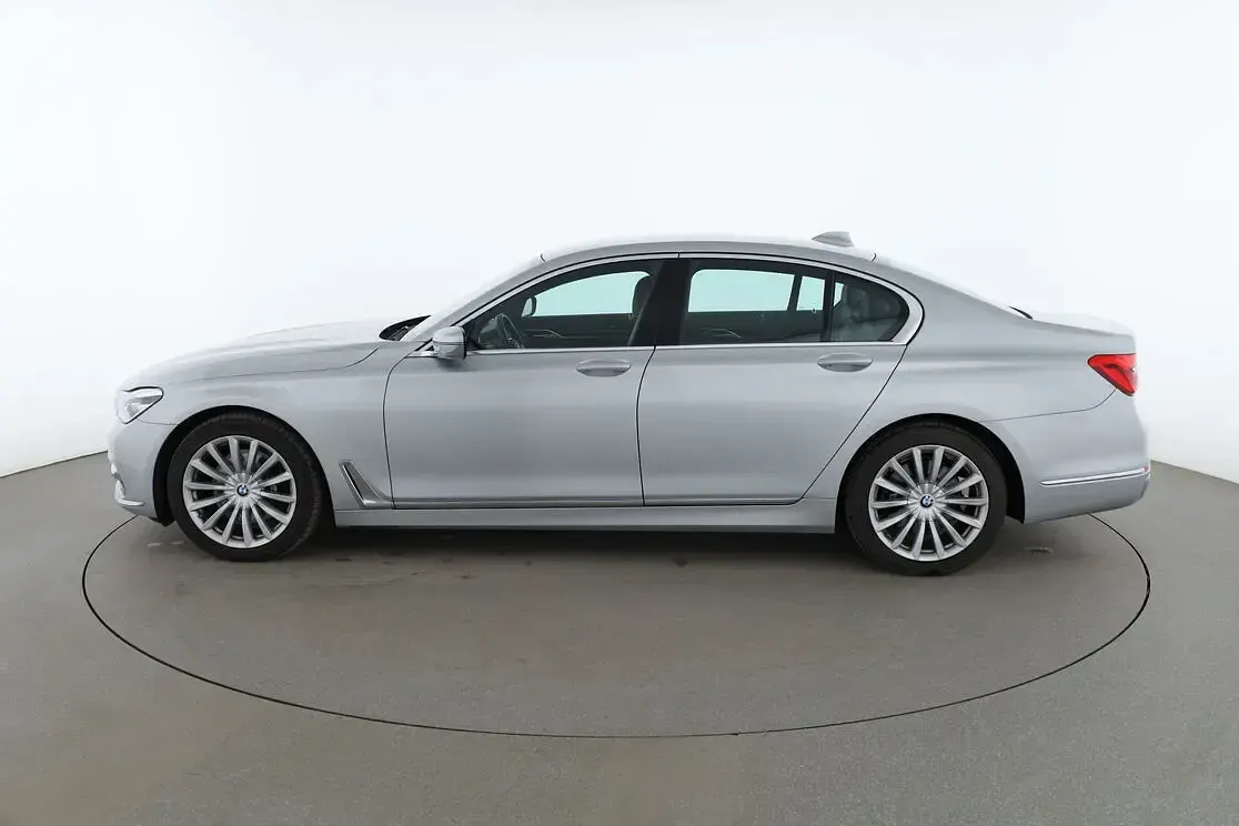 Gebraucht BMW 730 265 PS (194 kW) 2016 Grau Limousine