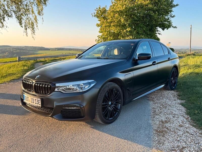 Schwarz Gebraucht 2020 BMW 530e iPerformance Limousine | 29.500 € (Fairer Preis) - Bild 1/4