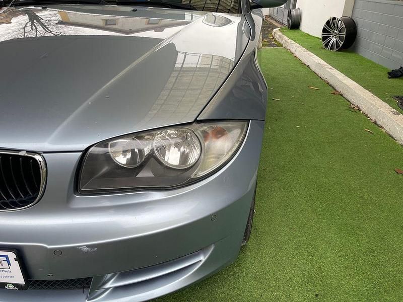 Gebraucht BMW 118 Cabriolet Sport Line 143 PS (105 kW) 2009 Blau Cabrio