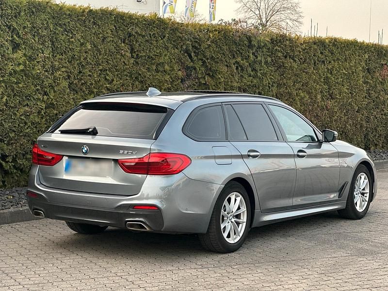 Gebraucht BMW 530 M Sport 265 PS (194 kW) 2017 Grau Kombi