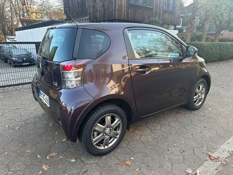 Gebraucht Toyota iQ 90 PS (66 kW) 2009 Violett Kleinwagen