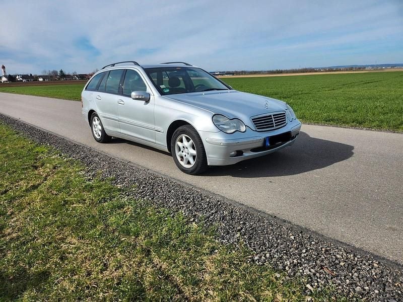 Gebraucht Mercedes C200 115 PS (84 kW) 2002 Silber Kombi