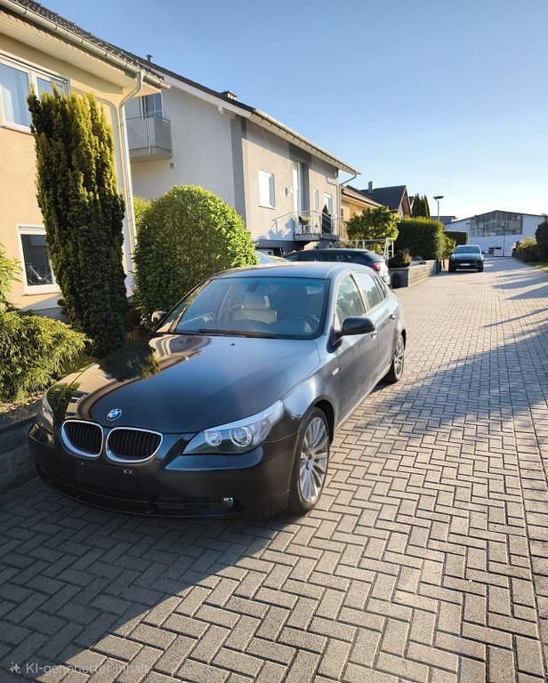 Second-hand BMW 530 231 CP (169 kW) 2003 Albastru Berlinǎ