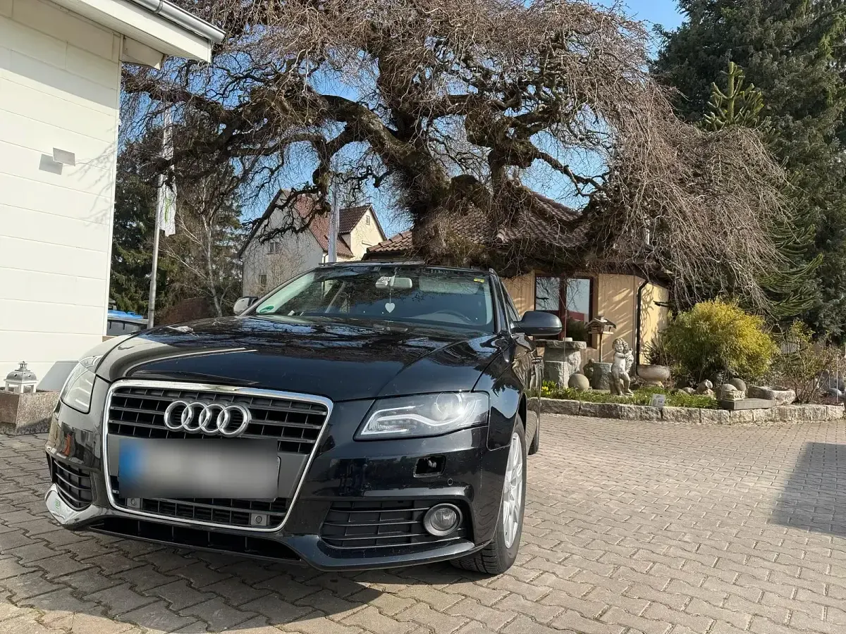 Gebraucht Audi A4 160 PS (117 kW) 2011 Schwarz Kombi