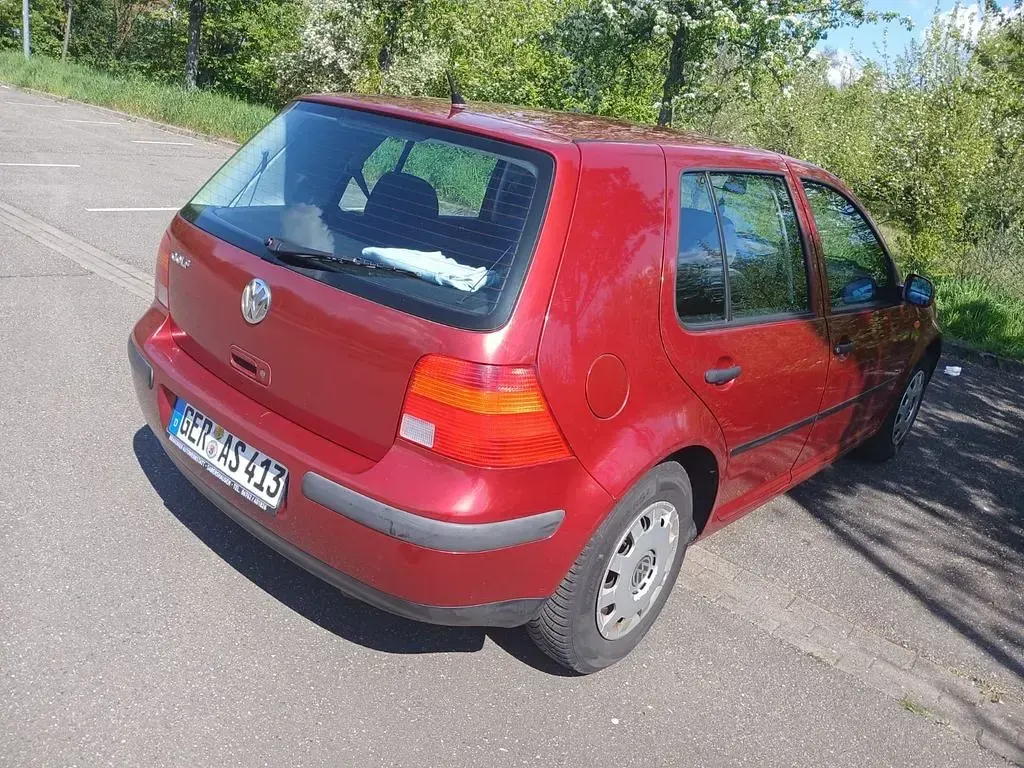 Brugt VW Golf III Basis 75 HK (55 kW) 1998 Rød Sedan