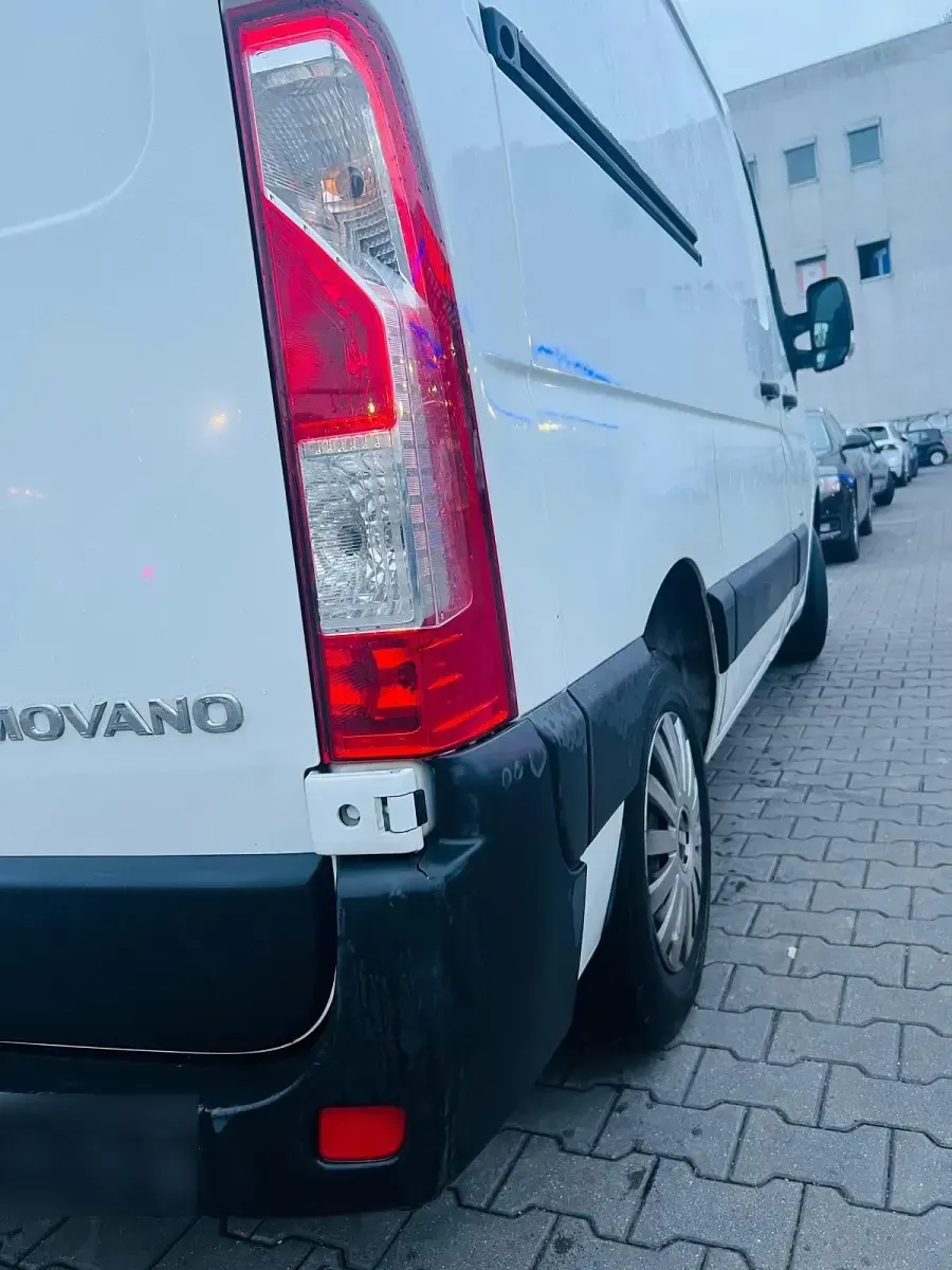 Gebraucht Opel Movano 145 PS (106 kW) 2011 Weiß Van / Kleinbus