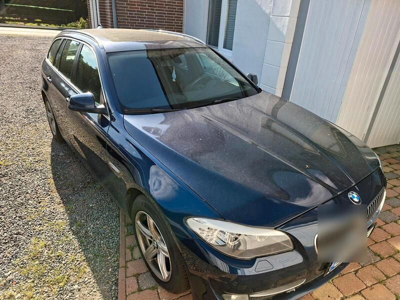 Blau Gebraucht 2013 BMW 520 Kombi | 7.900 € (Superpreis) - Bild 1/4