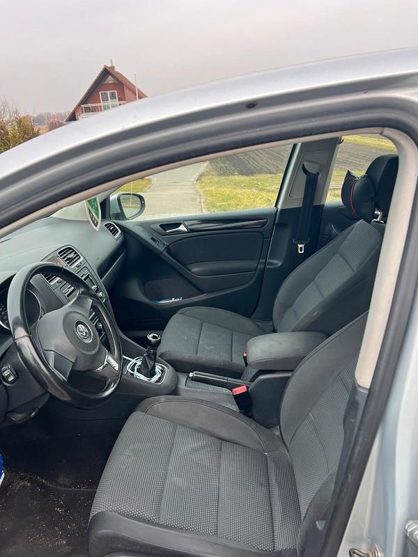 Gebraucht VW Golf VI 80 PS (58 kW) 2009 Silber Kleinwagen