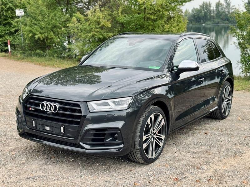 Grau Gebraucht 2020 Audi SQ5 Ambiente SUV | 41.399 € (Guter Preis) - Bild 1/4