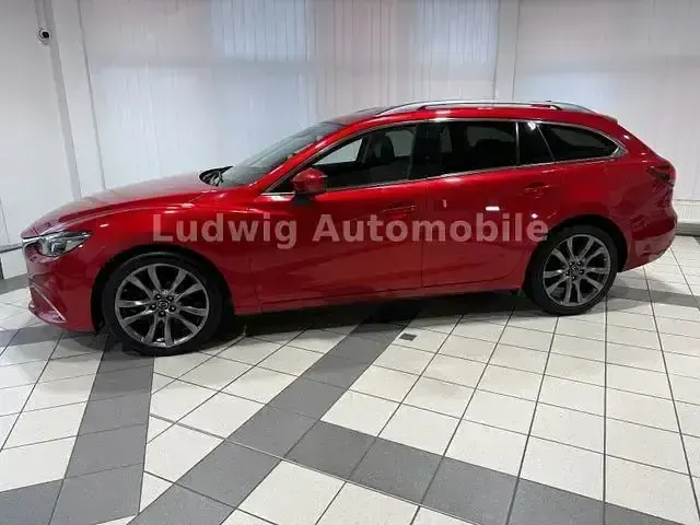 Gebraucht Mazda 6 Kizoku Intense 175 PS (128 kW) 2018 Rot Kombi