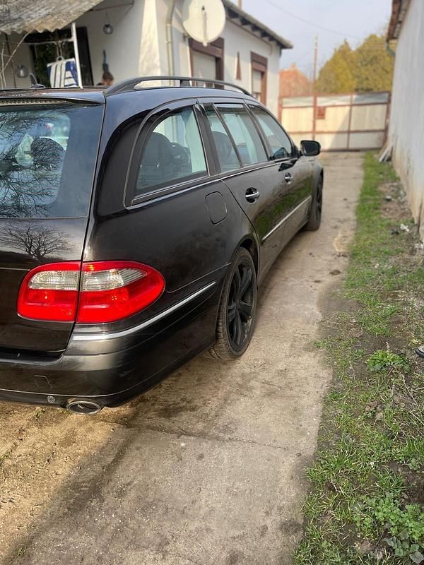 Gebraucht Mercedes E320 224 PS (164 kW) 2007 Schwarz Kombi