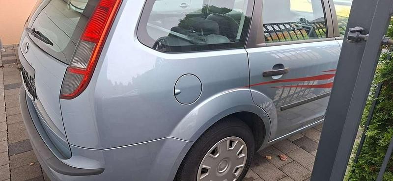 Gebraucht Ford Focus Trend 116 PS (85 kW) 2006 Tonic Kombi