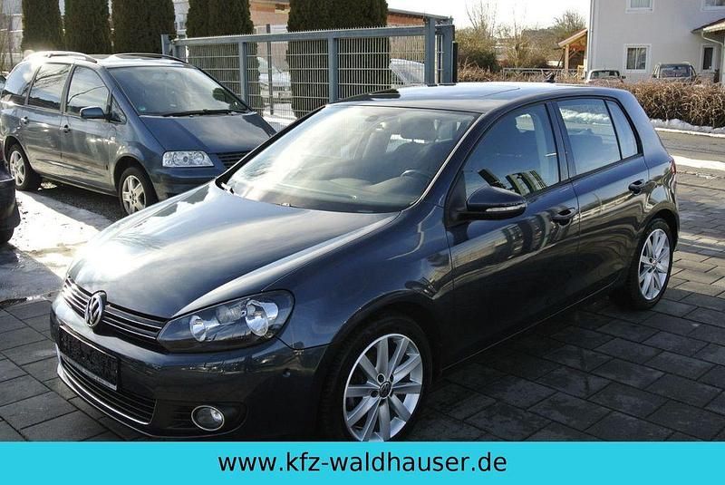 Gebraucht VW Golf Highline 140 PS (102 kW) 2009 Blau Limousine
