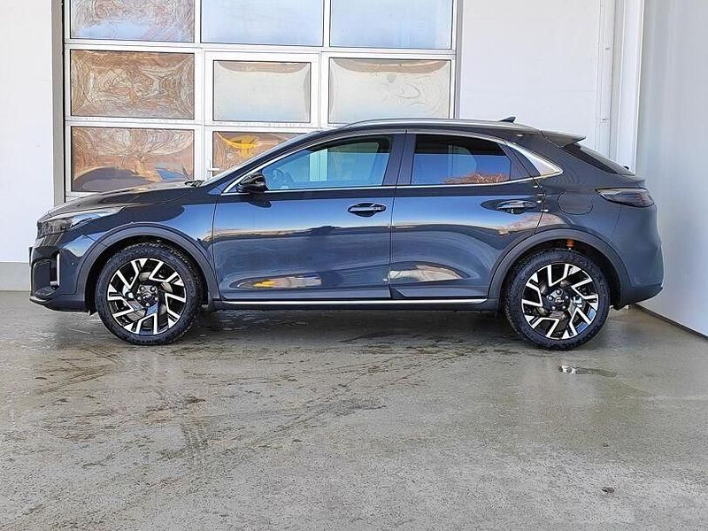 Neu Kia XCeed 150 PS (110 kW) 2026 Dark penta met. SUV