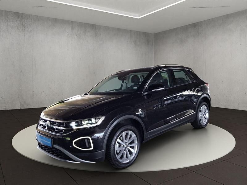 Schwarz metallic Gebraucht 2024 VW T-Roc Style SUV | 29.280 € (Fairer Preis) - Bild 1/4