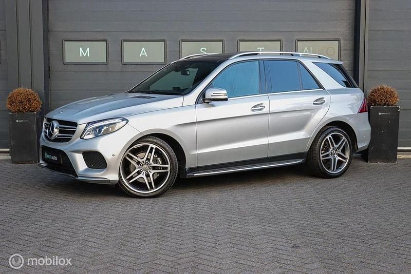 Grau Gebraucht 2019 Mercedes GLE350 AMG SUV | 34.740 € (Superpreis) - Bild 1/4