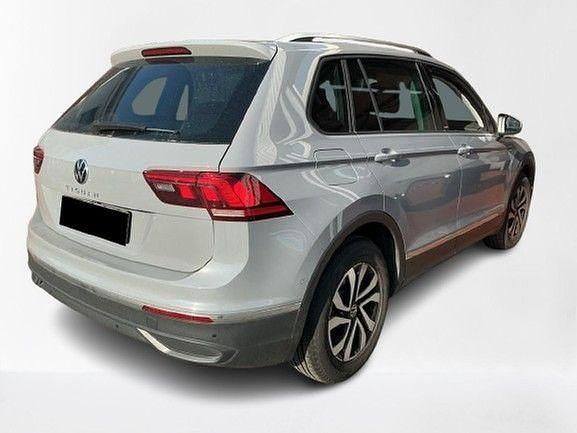 Gebraucht VW Tiguan Active 150 PS (110 kW) 2022 Mondsteingrau SUV